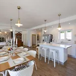 Olivia - Peaceful Family Paradise Near