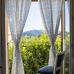 Olivia - Peaceful Family Paradise Near
