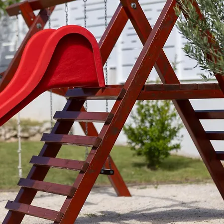 Olivia - Peaceful Family Paradise Near Villa Sestanovac