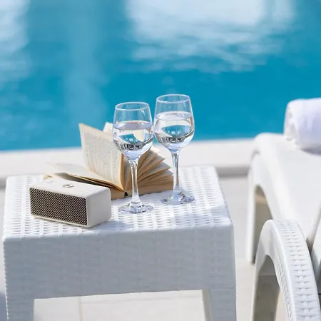 Villa Olivia - Peaceful Family Paradise Near